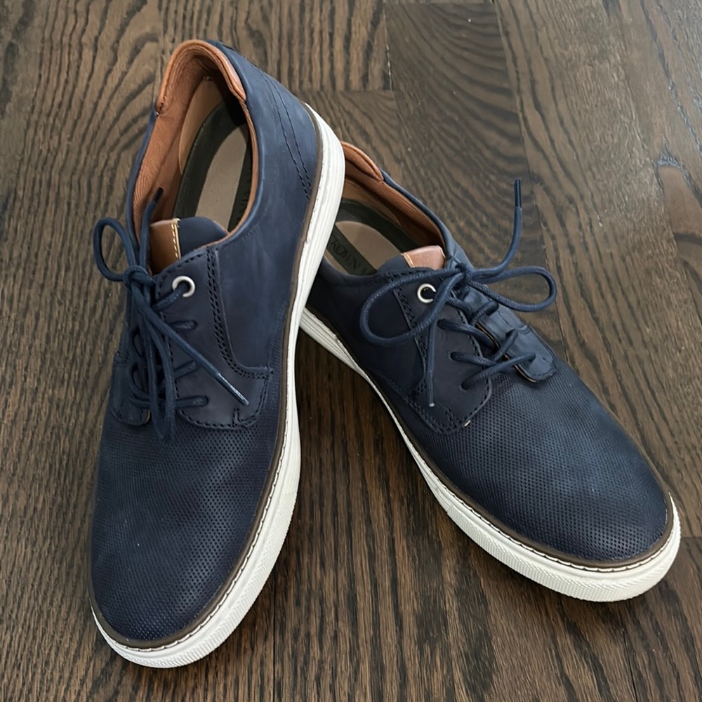 Crown Vintage Blue and Brown Sneakers with Suede Upper